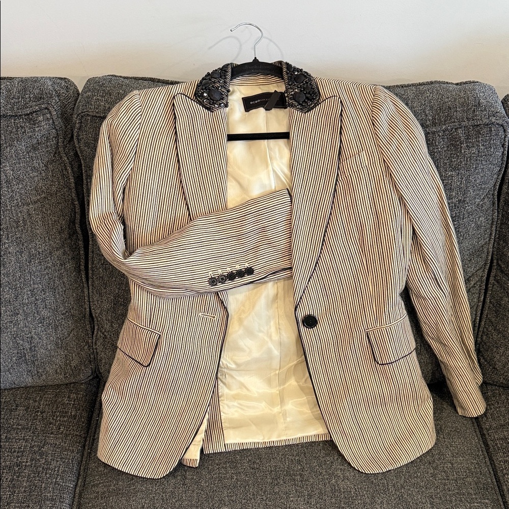 BCBGMaxAzria Beige Striped Blazer with Black Details